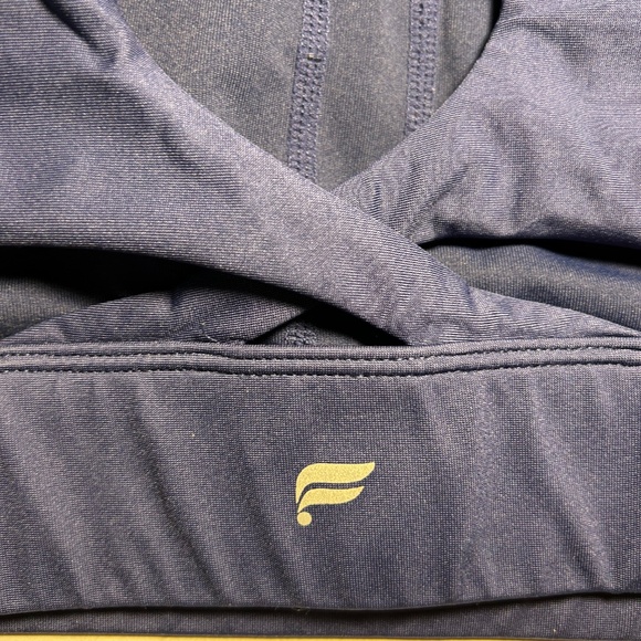 Fabletics Navy Blue Crossback Sports Bra - Size M - Picture 4 of 4